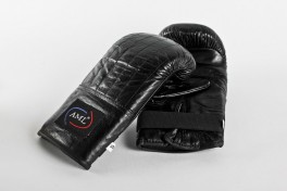 Перчатки для бокса AML CLASSIC снарядные чёрные